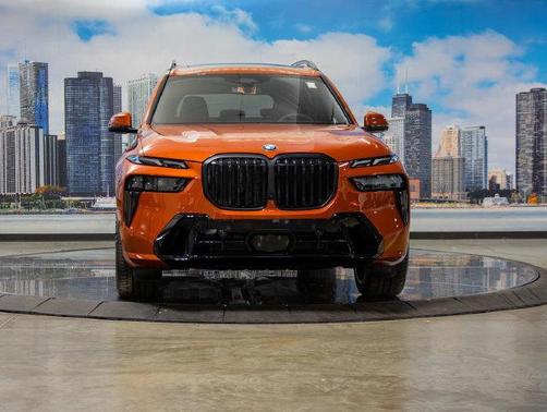 Sakhir Orange Metallic 2027 BMW X7 xDrive40i