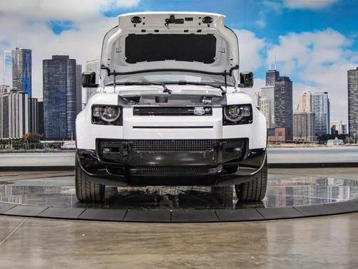 2025 Land Rover Defender 130 P400 X-Dynamic SE