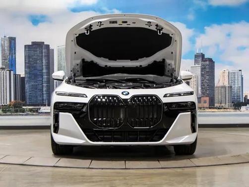 2025 BMW 760 i xDrive