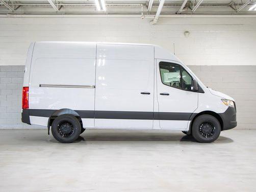 2025 Mercedes-Benz Sprinter 2500 Cargo 144 WB