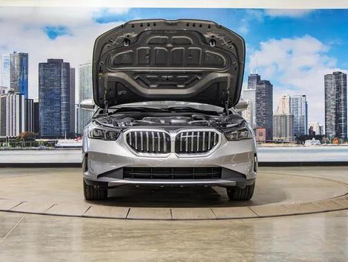 2025 BMW 530 i xDrive