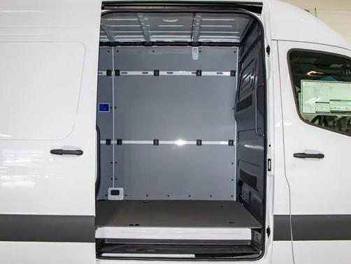 2025 Mercedes-Benz Sprinter 2500 Cargo 170 WB