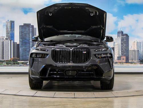 2026 BMW X7 M60i