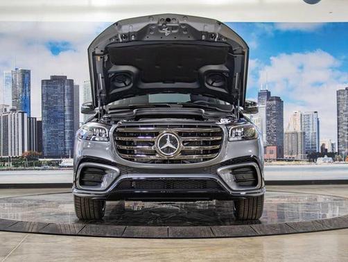 Selenite Grey Metallic 2026 Mercedes-Benz GLS 450 4MATIC