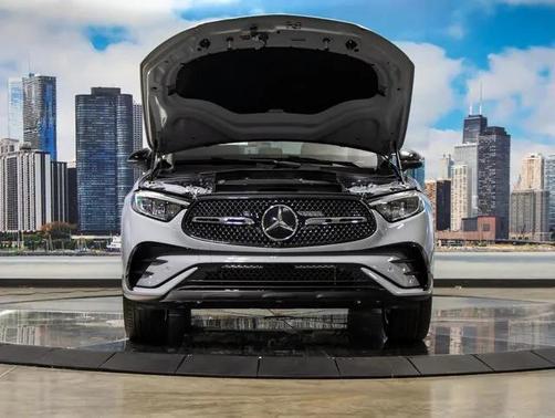 2026 Mercedes-Benz GLC 300 4MATIC