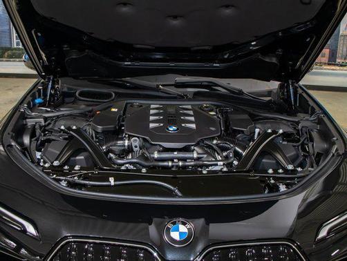 2025 BMW 760 i xDrive