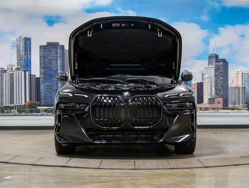 2025 BMW 760 i xDrive
