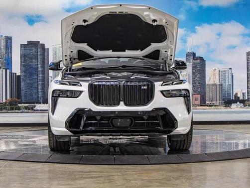 2024 BMW X7 M60i