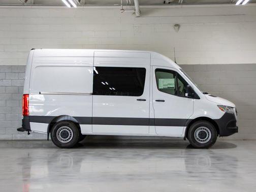 2024 Mercedes-Benz Sprinter 2500 144 WB High Roof