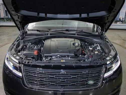 2026 Land Rover Range Rover Velar P250 SE R-Dynamic