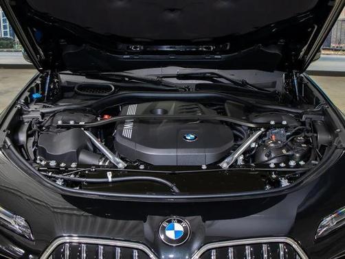 2025 BMW 740 xDrive