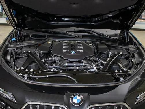 2025 BMW 760 i xDrive