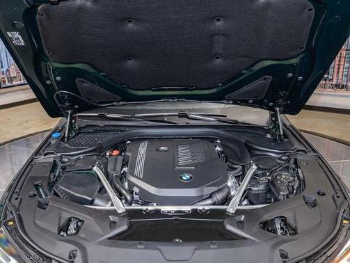 San Remo Green 2026 BMW 840 i xDrive