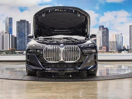 2025 BMW 760 xDrive