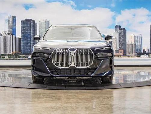 2025 BMW 760 xDrive