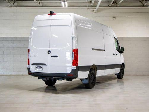 2025 Mercedes-Benz Sprinter 2500 Cargo 170 WB