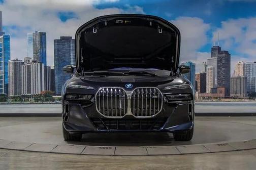 2024 BMW i7 M70