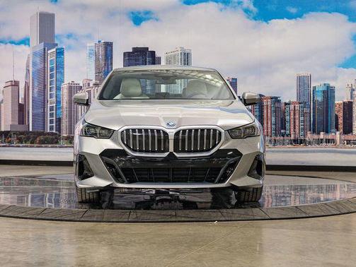 2026 BMW 550e xDrive