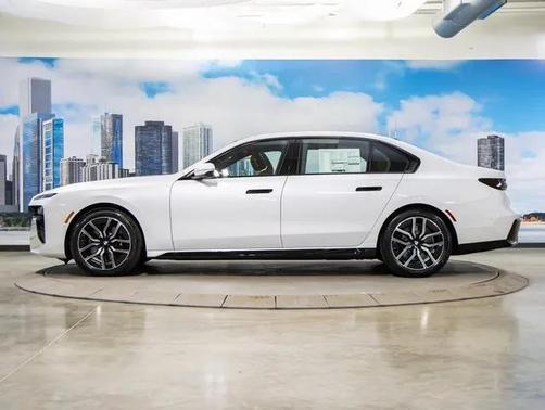 2025 BMW 740 xDrive