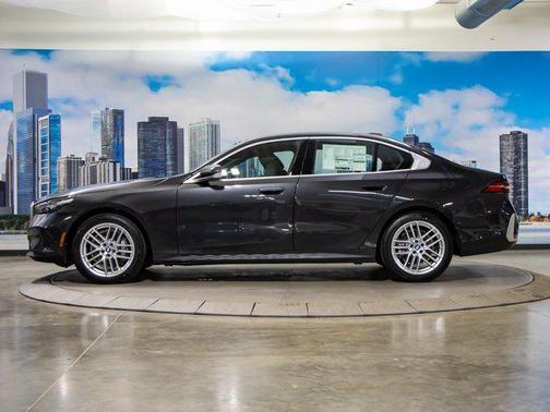 2025 BMW 530 i xDrive