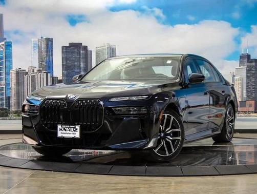 2025 BMW 750e i xDrive