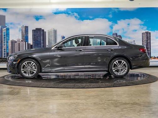 Graphite Gray Metallic 2022 Mercedes-Benz E-Class 4MATIC