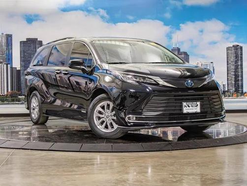 2021 Toyota Sienna XLE 7 Passenger
