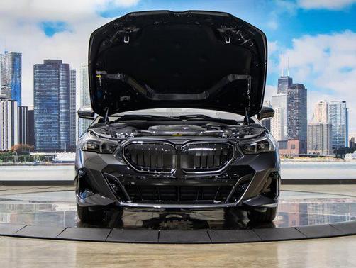 2026 BMW 550e xDrive