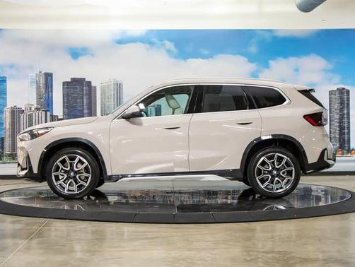 Gray Metallic 2026 BMW X1 xDrive28i