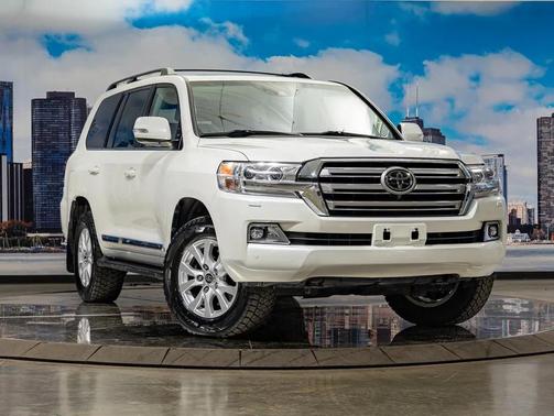 2019 Toyota Land Cruiser Base