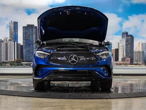 2026 Mercedes-Benz GLC 300 4MATIC