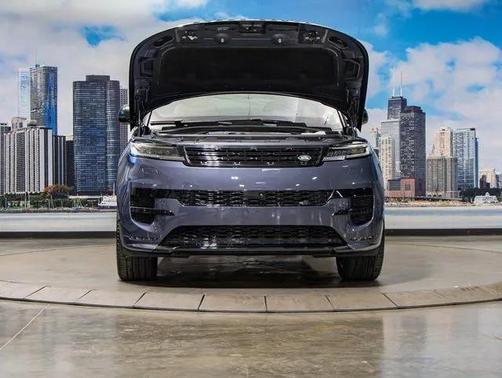 2026 Land Rover Range Rover Sport SE
