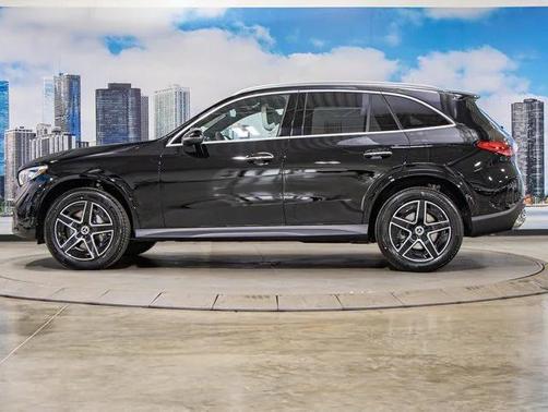 2026 Mercedes-Benz GLC 300 4MATIC