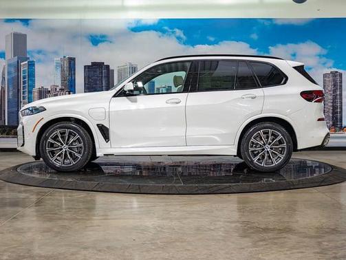 White Metallic 2026 BMW X5 PHEV xDrive50e