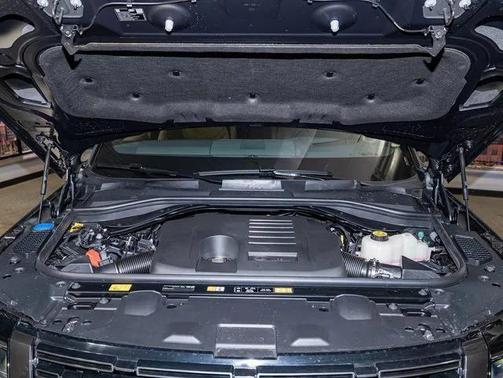 2026 Land Rover Range Rover SE Phev