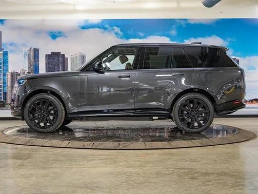 2026 Land Rover Range Rover SE Phev