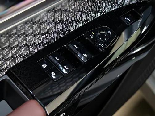 2025 BMW 760 xDrive