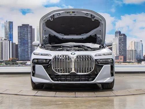 2025 BMW 760 i xDrive