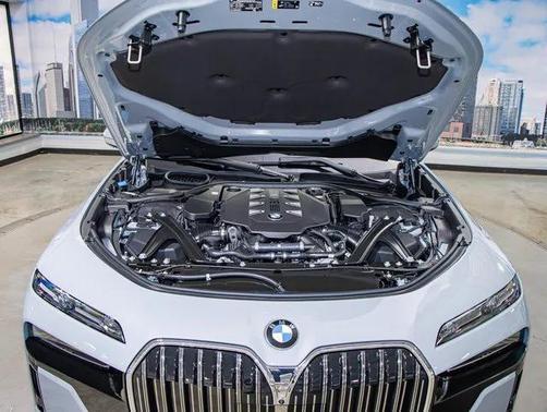 2025 BMW 760 i xDrive