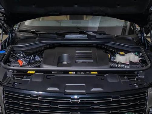 2026 Land Rover Range Rover SE