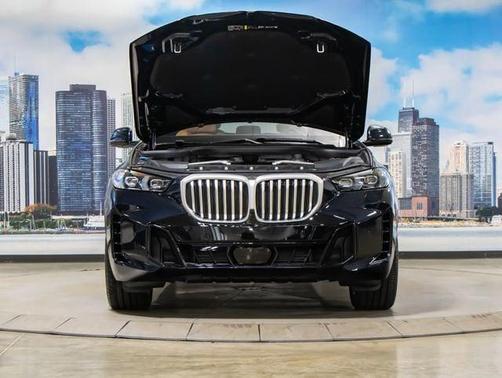 Carbon Black Metallic 2026 BMW X5 xDrive40i