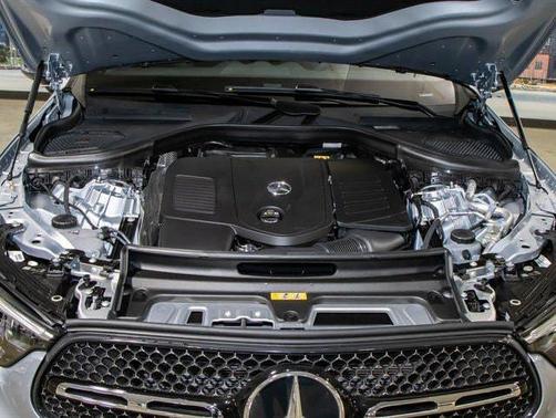 Cirrus Silver Metallic 2026 Mercedes-Benz GLC 300 4MATIC