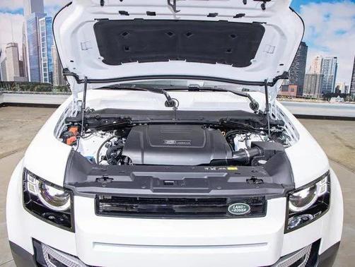 2025 Land Rover Defender 110 P300