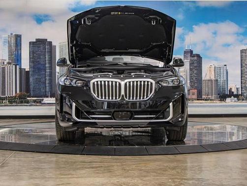 Black Sapphire Metallic 2026 BMW X5 PHEV xDrive50e