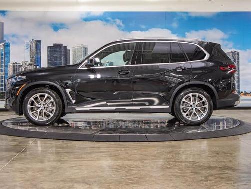 Black Sapphire Metallic 2026 BMW X5 PHEV xDrive50e