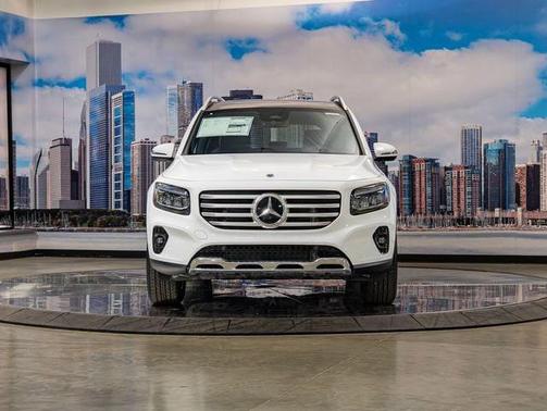 Polar White 2026 Mercedes-Benz GLB 250 4MATIC
