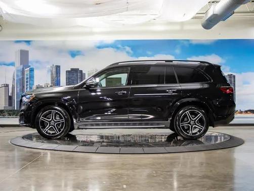 2026 Mercedes-Benz GLS 450 4MATIC