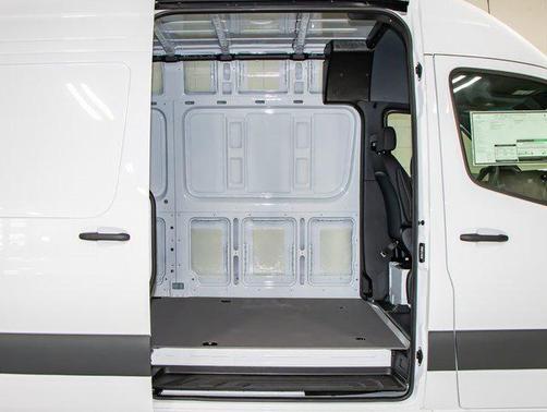 2025 Mercedes-Benz Sprinter 2500 Cargo 170 WB