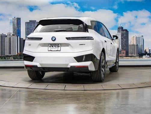 2025 BMW iX xDrive50
