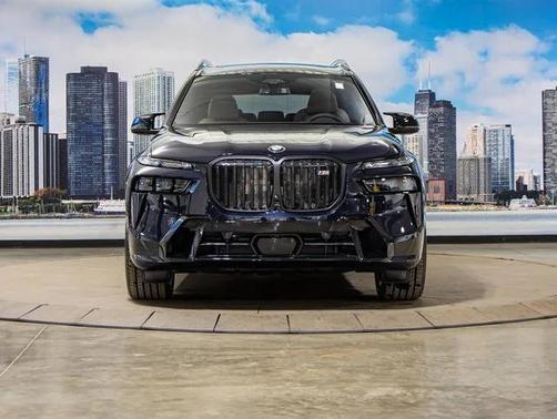 2025 BMW X7 M60i